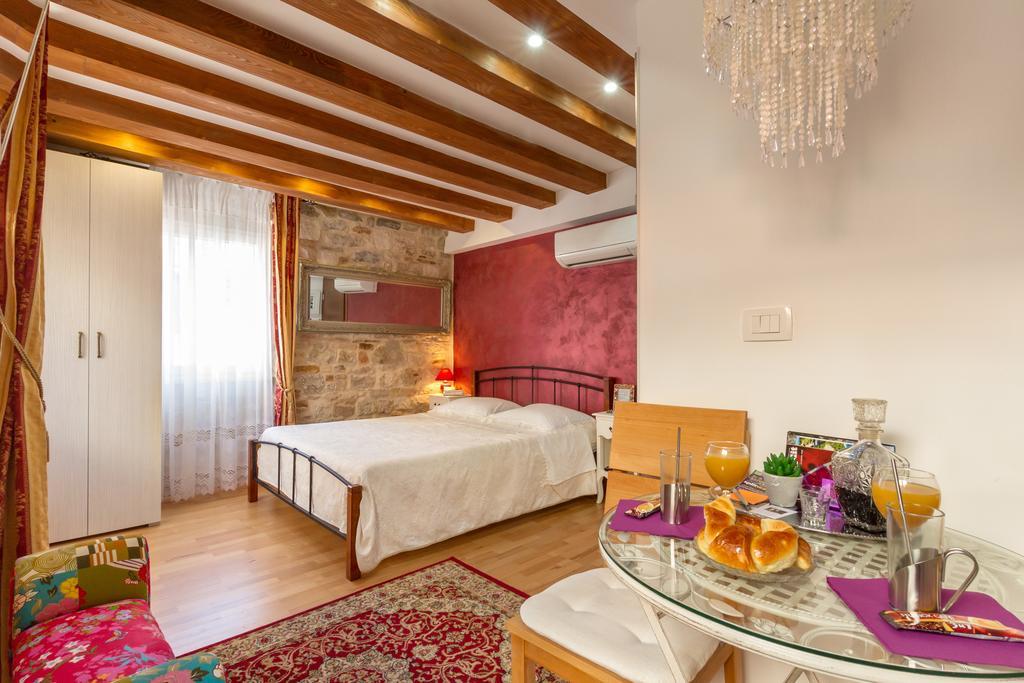 Studios Aurelia Palace Split Oda fotoğraf